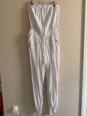 HYFVE White Strapless Vertical-Stripe Jumpsuit